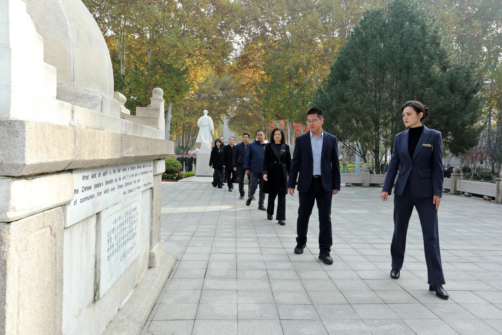 f50cda6d0a3aaf313807309589db8249.jpg f50cda6d0a3aaf313807309589db8249.jpg